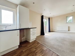 Kitchen diner/lounge- click for photo gallery